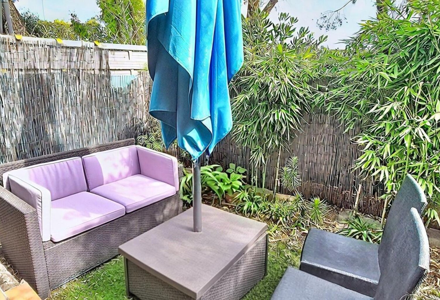 T1 avec terrasse et jardinet et place de parking - La Valette Nord — photo 1