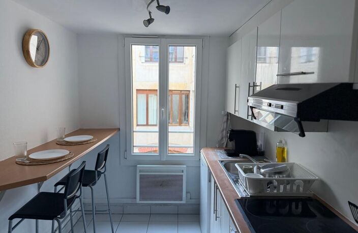 Appartement À Louer — photo 3