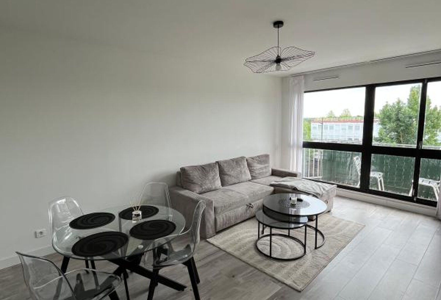 Appartement À Louer — photo 1