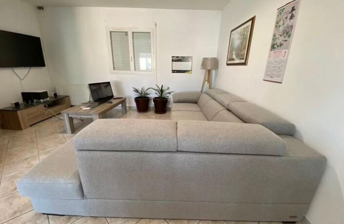 Maison 120 m2 À Vendre à Montivilliers 3 chambres — photo 2