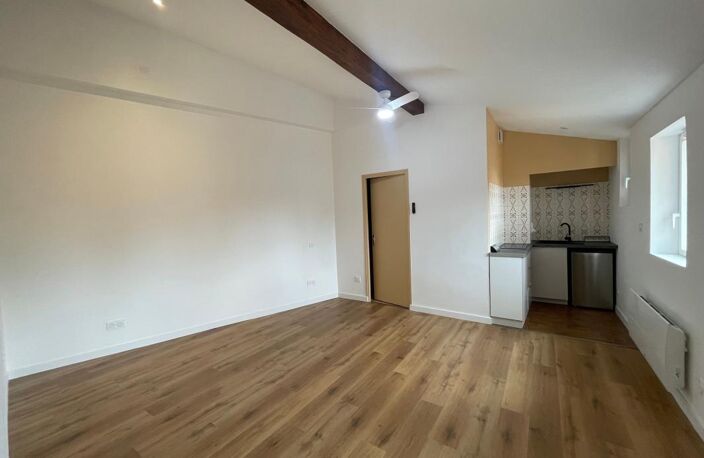 Appartement À Louer- Place Salengro — photo 2