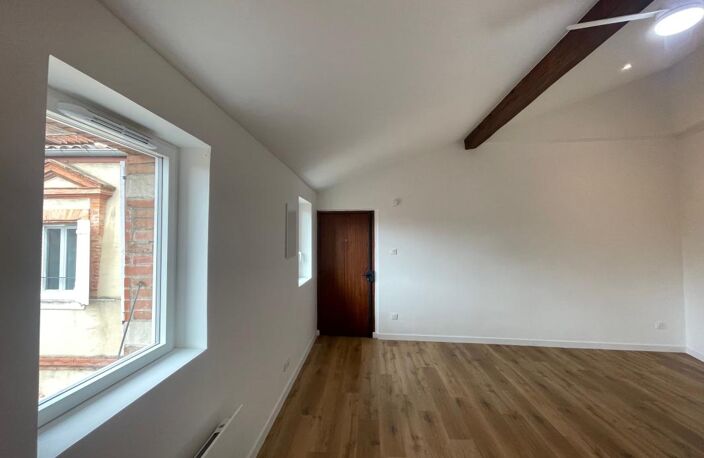 Appartement À Louer- Place Salengro — photo 3