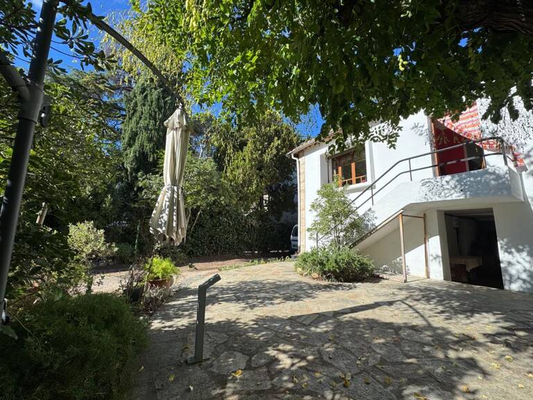 Maison de charme avec jardin arboré de 432m² et atelier de 90m² — photo 1