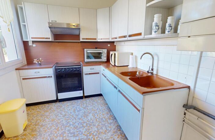 Appartement T3 de 77 m² À Vendre avec balcon, cave et box fermé inclus — photo 3
