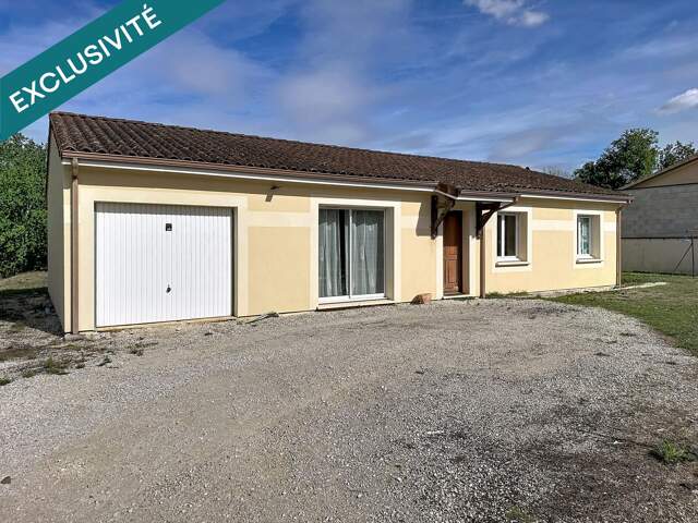 Maison de plain pied sur une  parcelle 647 m2 + 1 parcelle  constructible de 907 m2 — photo du bien