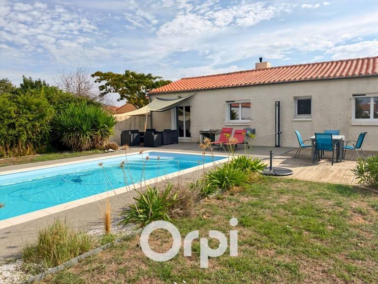 Jard-sur-Mer – Exclusivité – Maison 146 m² avec dépendance, piscine chauffée, terrain 1 350 m² — photo 1