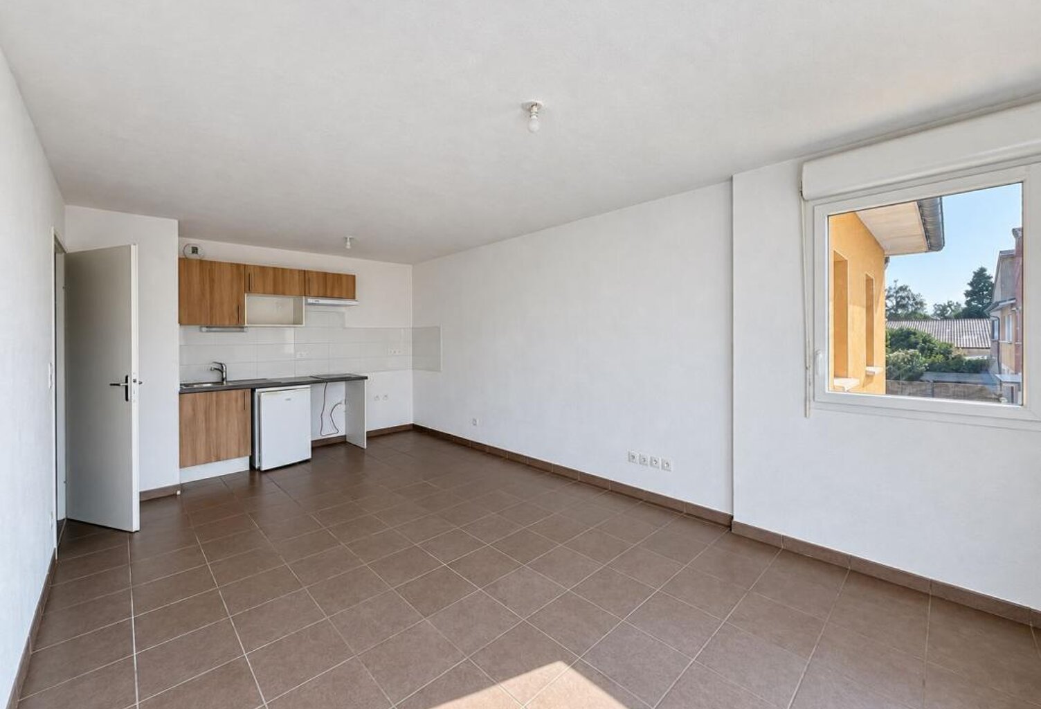 TOURNEFEUILLE – T2 AVEC BALCON PLEIN SUD, PARKING ET CELLIER – RÉSIDENCE RÉCENTE — photo 1