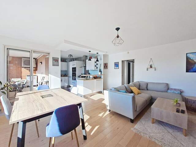 Toulouse Jean-Jaurès — Bel appartement T3 lumineux avec terrasse & parking — photo du bien