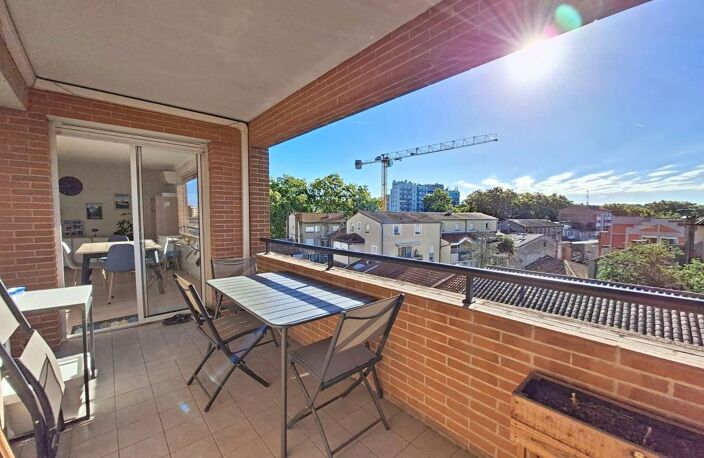 Toulouse Jean-Jaurès — Bel appartement T3 lumineux avec terrasse & parking — photo 2