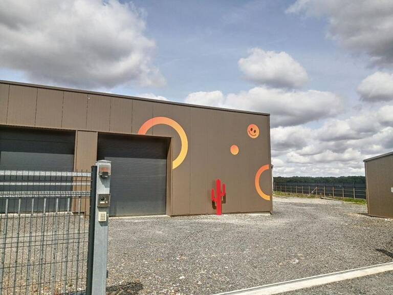 Parking / box Monnaie 38 m² — photo 1
