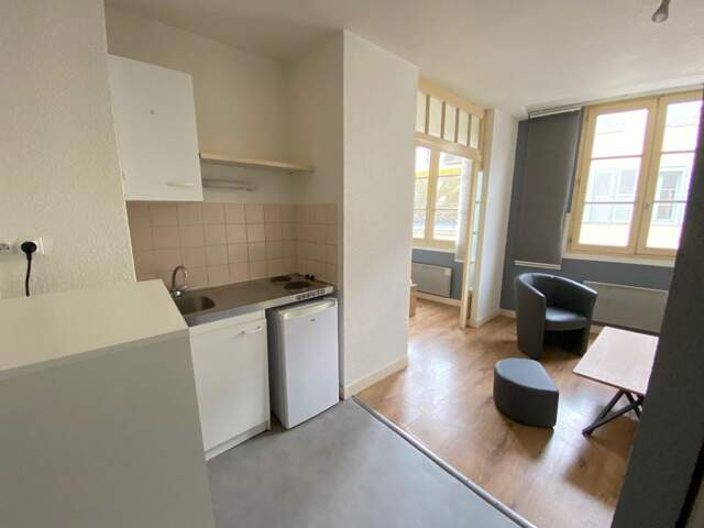 🏡 À LOUER – T1 BIS MEUBLÉ EN HYPER CENTRE-VILLE DE LIMOGES — photo du bien