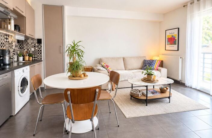 JOLIMONT/ ROSERAIE - Appartement T2 avec Terrasse & Parking — photo 2