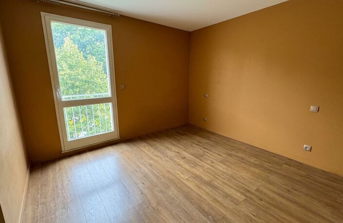 À VENDRE – Appartement T3 de 65 m² avec balcon et cave — photo 5