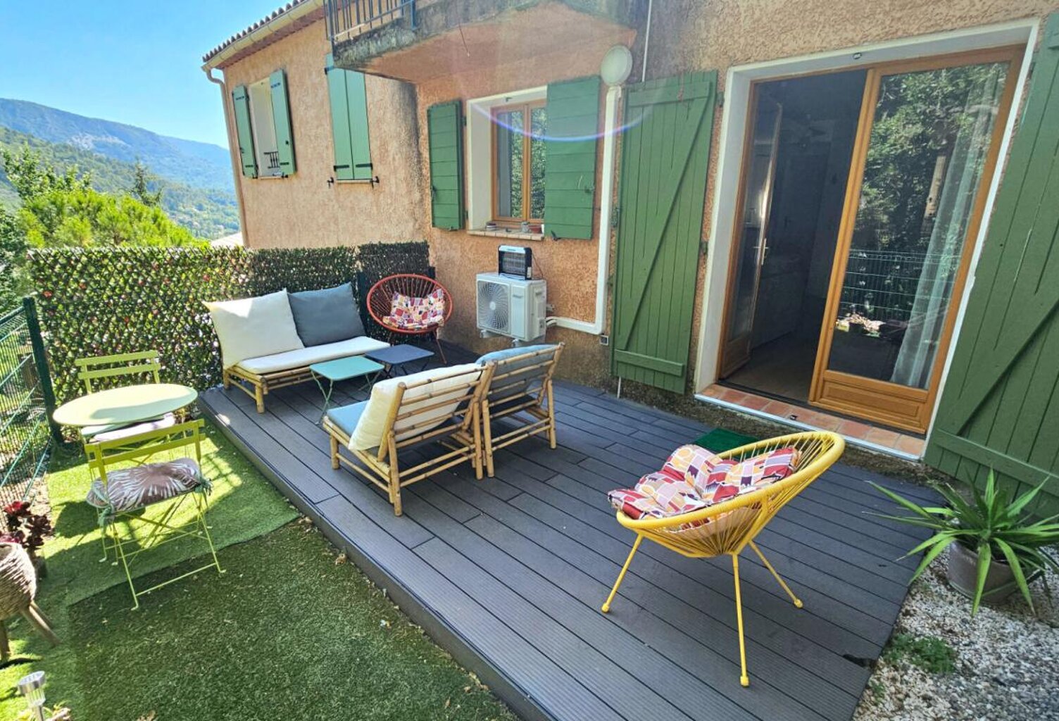 Maison mitoyenne totalement rénovée avec jardinet — photo 1