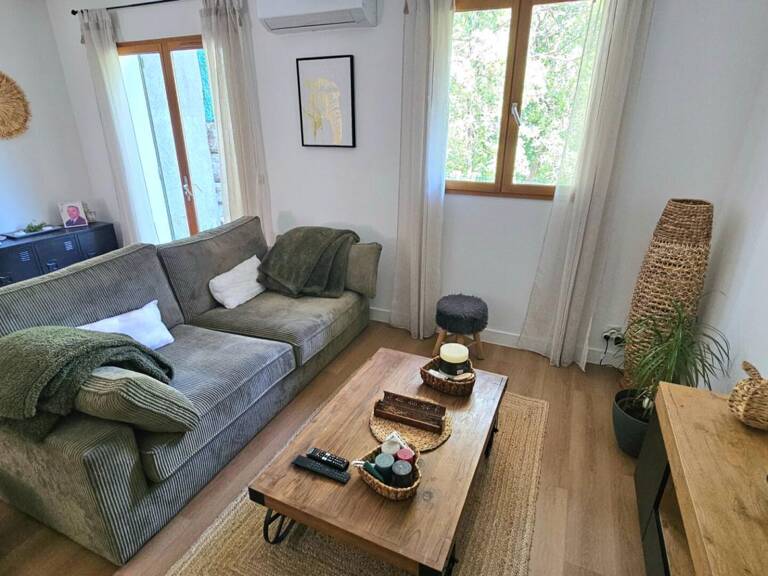 Maison mitoyenne totalement rénovée avec jardinet — photo 1