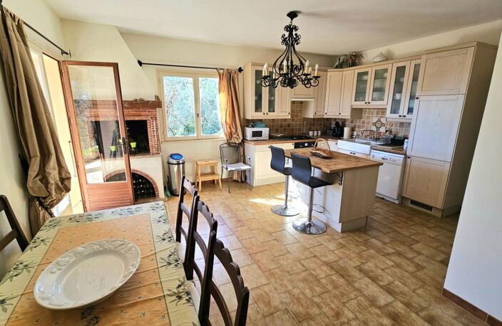 Villa avec piscine à débordement et terrain de 3 000 m²  avec vue dégagée — photo 3