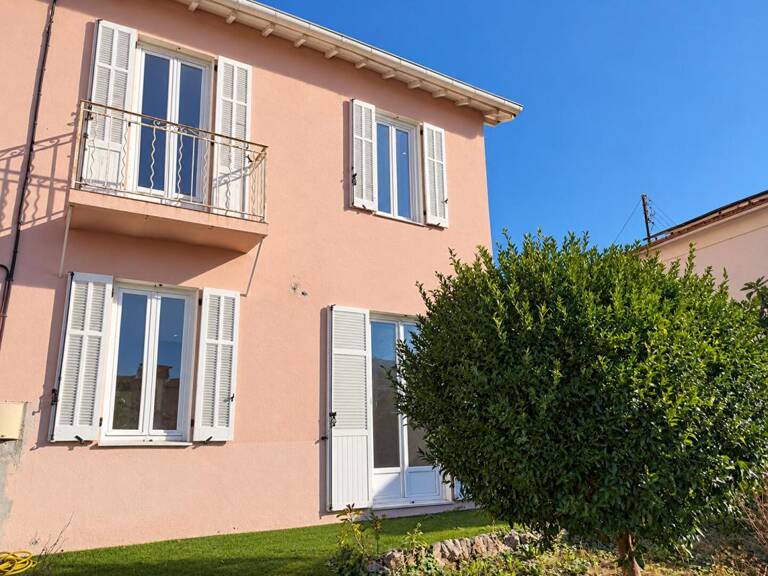 Maison mitoyenne rénovée Antibes plein centre-ville 3/4 pièces 75 m2, jardin 90m2 et parking — photo 1