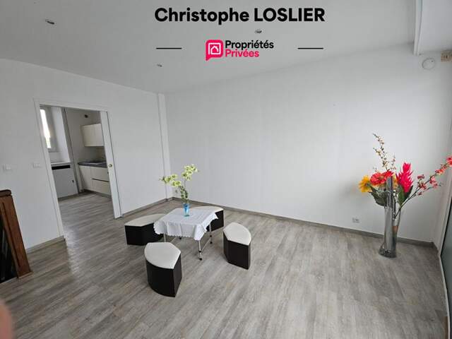 Maison Triplex, proche des commerces — photo du bien