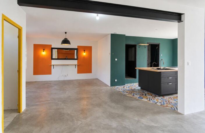 Caunes Minervois ? Maison de ville rénovée, 4 chambres et cour de 110 m² — photo 3