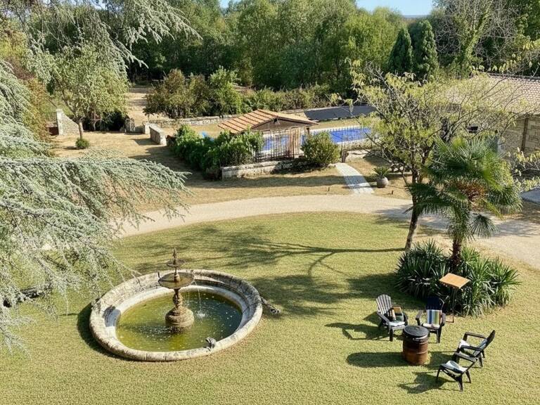 La Crèche (79) ? Manoir du XVe siècle de 375 m², 9 chambres, piscine, nombreuses dépendances, 2 hectares — photo 1