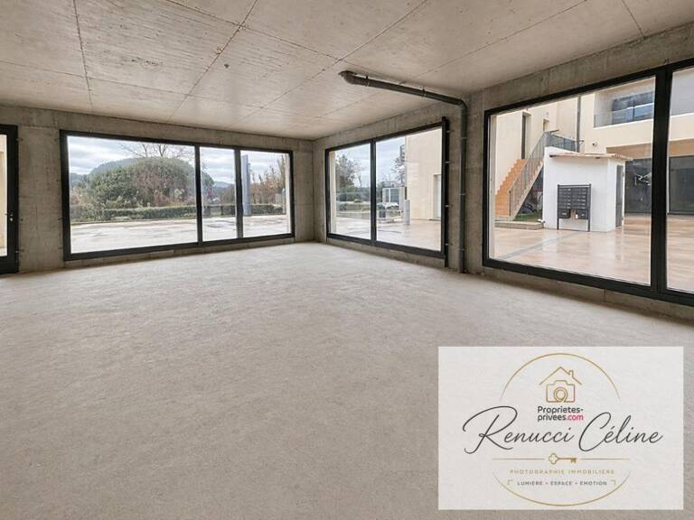 Local commercial de 56 m² à Porticcio — photo 1