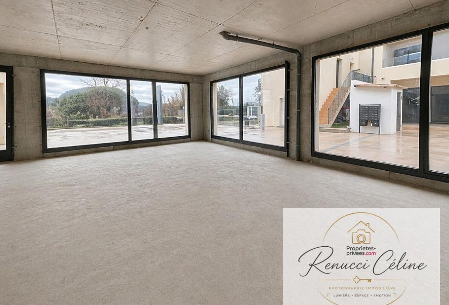 Local commercial de 67 m² — photo 1