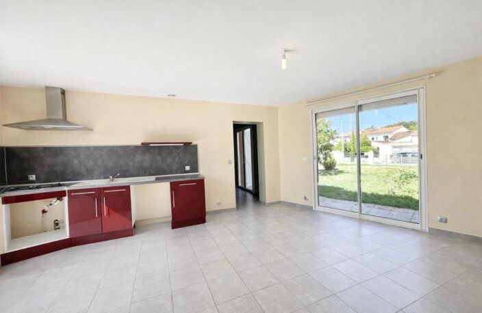 Maison de ville au coeur de Saint-André de Cubzac (33240) - 94 m2 habitables - 5 Pièces - 3 Chambres - Terrain  de 480 m2 - Piscinable — photo 5