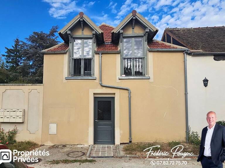 Jouars-Pontchartrain / Maison de ville de 75 m2 idéalement située / 2 chambres — photo 1