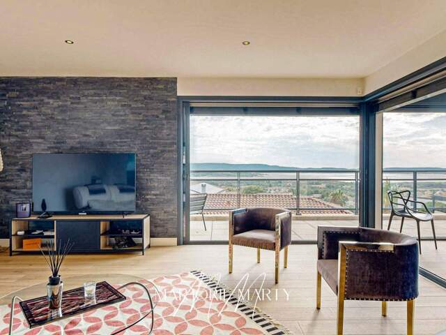 Vente Villa  6 pièce(s) 160 m2 NARBONNE (11100 )  Vue panoramique sur l'Etang de Bages — photo du bien