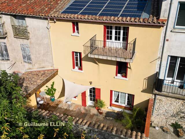 Maison 6 pièces avec extérieur — photo du bien