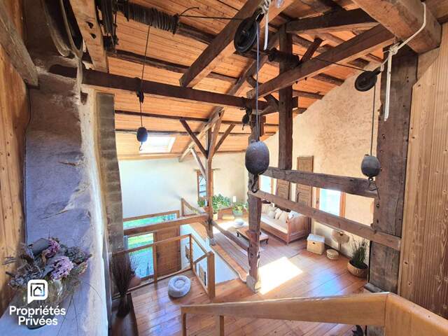 CORPS DE FERME RÉNOVÉ 278 M² À COLLONGES (01550) - PAYS DE GEX — photo du bien