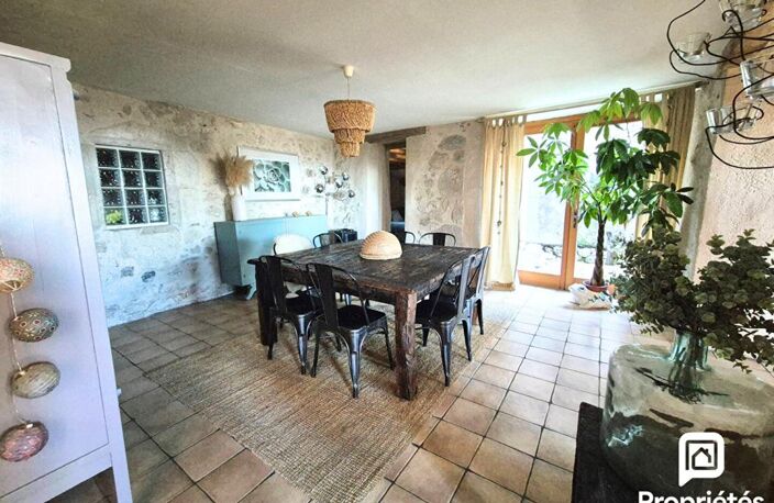 CORPS DE FERME RÉNOVÉ 278 M² À COLLONGES (01550) - PAYS DE GEX — photo 3