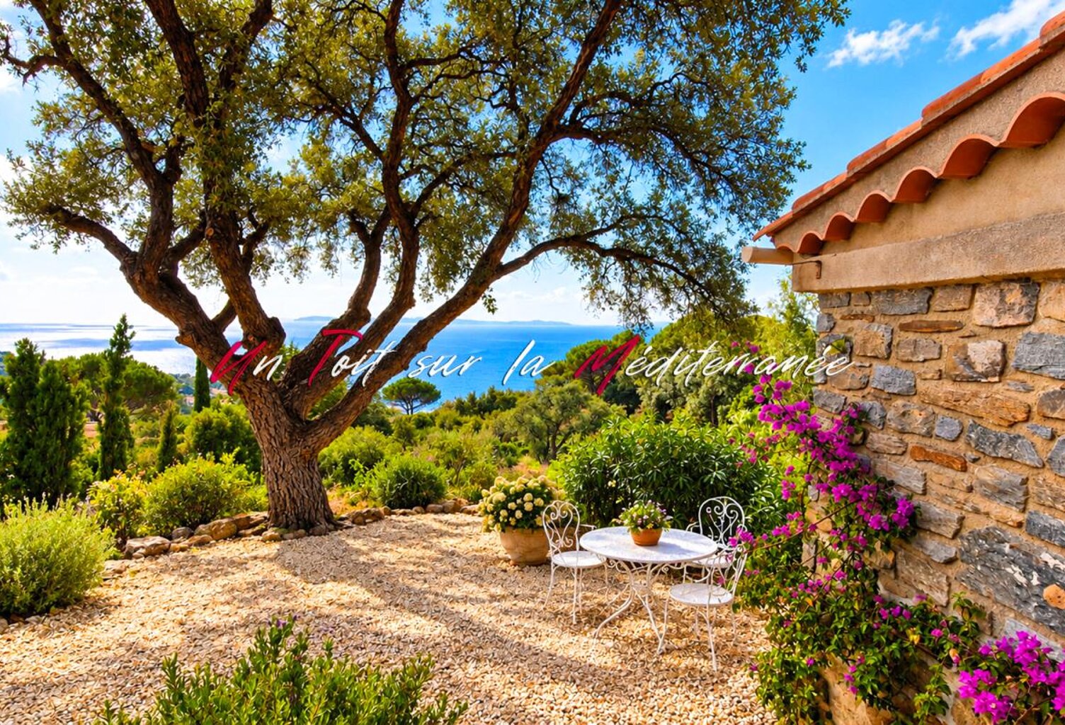 Villa de 206m2, 7 pièces, sur les hauteurs du Lavandou avec vue mer panoramique — photo 1