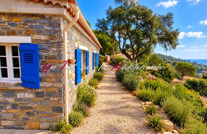 Villa de 206m2, 7 pièces, sur les hauteurs du Lavandou avec vue mer panoramique — photo 2
