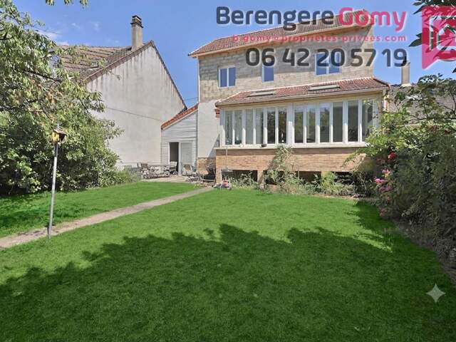 Maison familiale réhaussée & rénovée, séjour 44 m², 3 chambres, garage et sous-sol — photo du bien