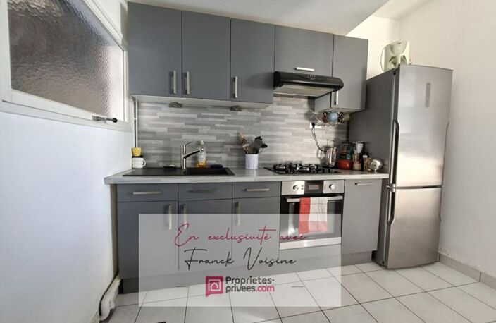 A VENDRE en Exclusivité aux Herbiers, maison de 104 m2 avec 2 chambres (possibilité 3° chambre)  et 1 bureau sur une parcelle de 575 m2 — photo 2