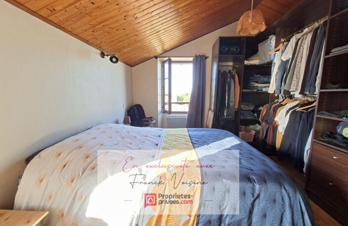 A VENDRE en Exclusivité aux Herbiers, maison de 104 m2 avec 2 chambres (possibilité 3° chambre)  et 1 bureau sur une parcelle de 575 m2 — photo 3