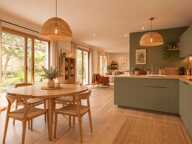 Au Bono, une maison contemporaine avec logement indépendant et jardin fruitier — photo 4