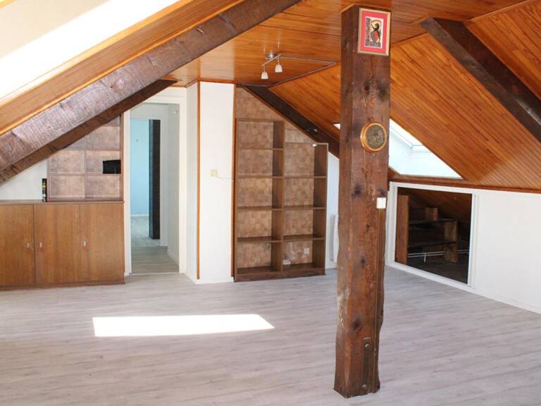 Langogne Appartement en duplex avec garage et  petit jardin — photo 1