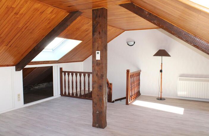 Langogne Appartement en duplex avec garage et  petit jardin — photo 2