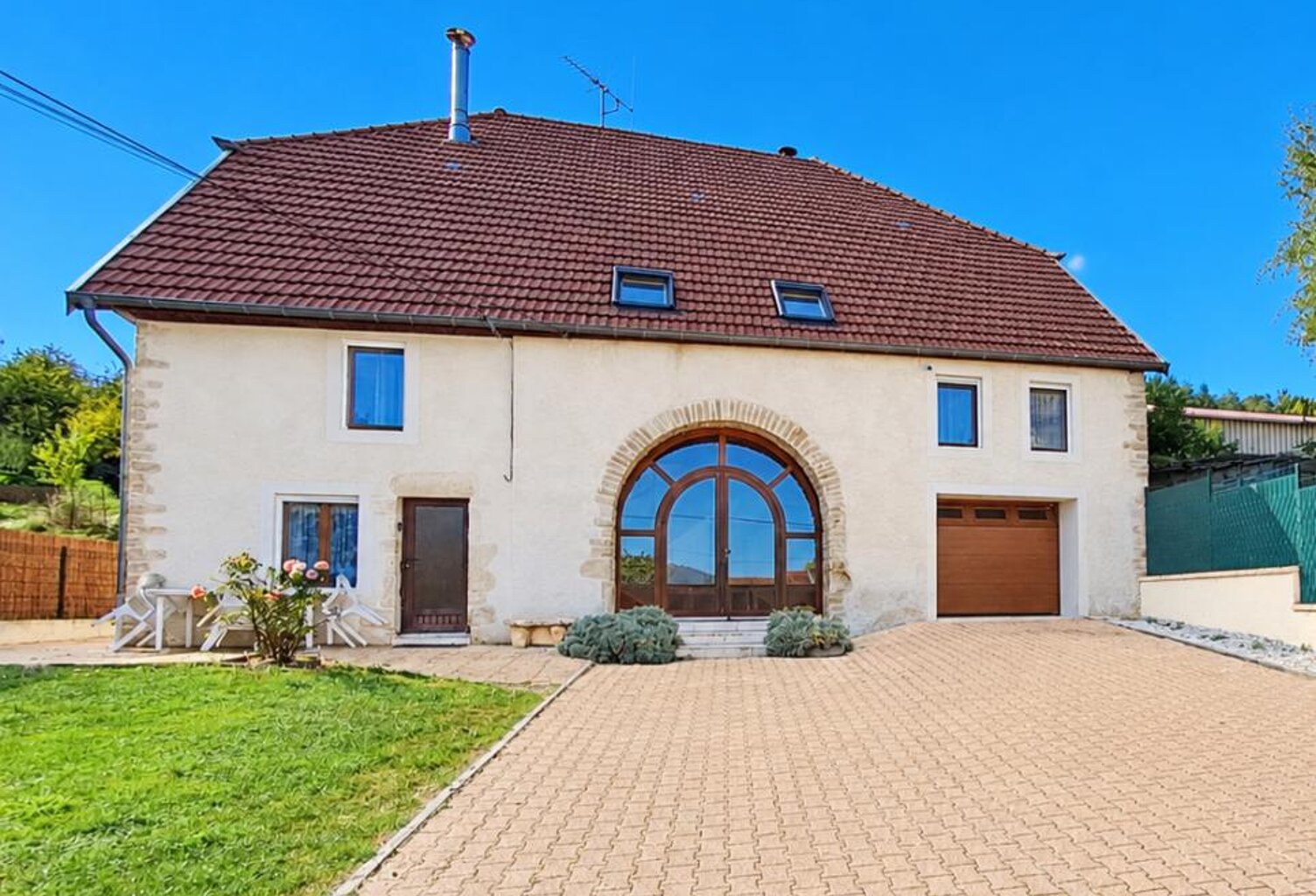 Maison à Colombier ( 70000 ) 10 pièces 210 m2 à  354 900 euros — photo 1