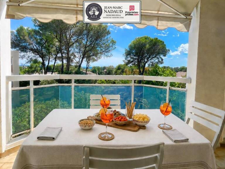Studio à 600m coeur village, plage à pied, clim, au sein d'une véritable pinède — photo 1