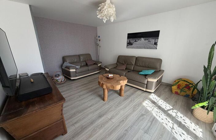 Maison Nanteuil 6 pièce(s) 161m2 — photo 2