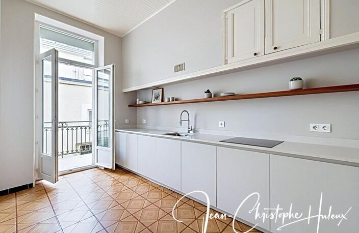 Appartement Nimes 2 pièce(s) 58 m2 avec terrasse — photo 2
