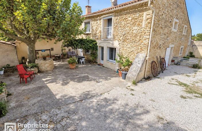 Mas en pierres de 216 m² avec 5 chambres - 3 dépendances aménagées - 1 grange de 106 m² - 1 atelier de 46 m² à ORANGE OUEST - 485 000 — photo 3