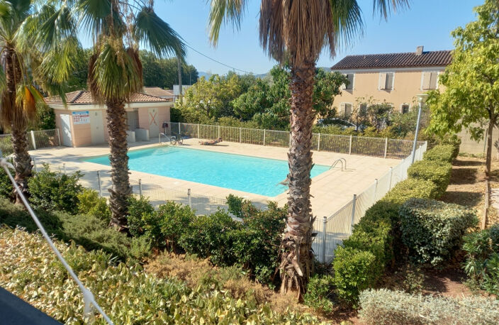 Le Luc en Provence (83), dans résidence sécurisée, appartement 2 pièces terrasse — photo 2