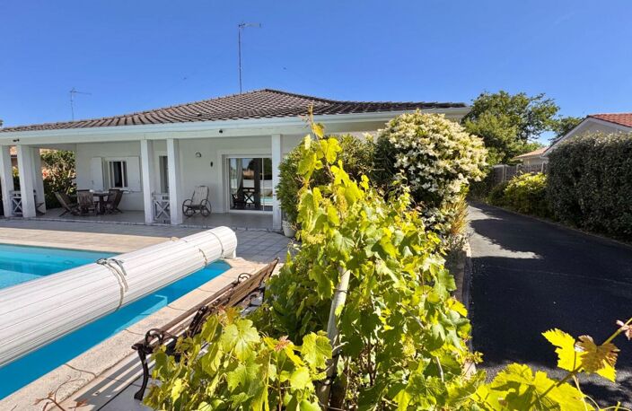 Villa plain-pied avec piscine — photo 3
