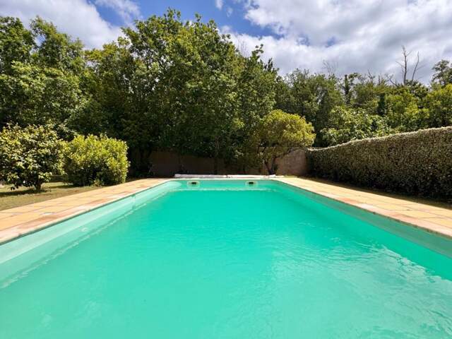 Grande Villa 155 m² p-pied avec piscine sur plus de 1300 m² — photo du bien