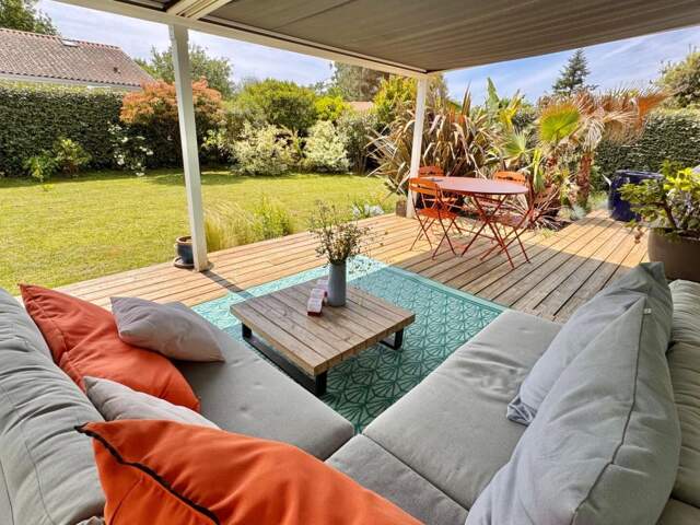 Superbe villa de plain-pied, sur beau jardin intimiste — photo du bien