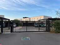 Place  de Parking louer/  Meyzieu — photo 2